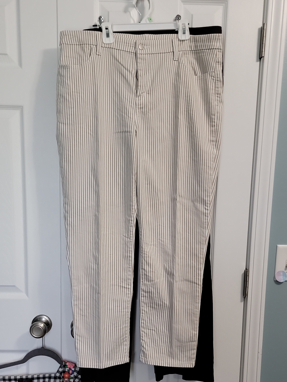 Chicos Striped Beige & White Womens Pants 2.5 / 14